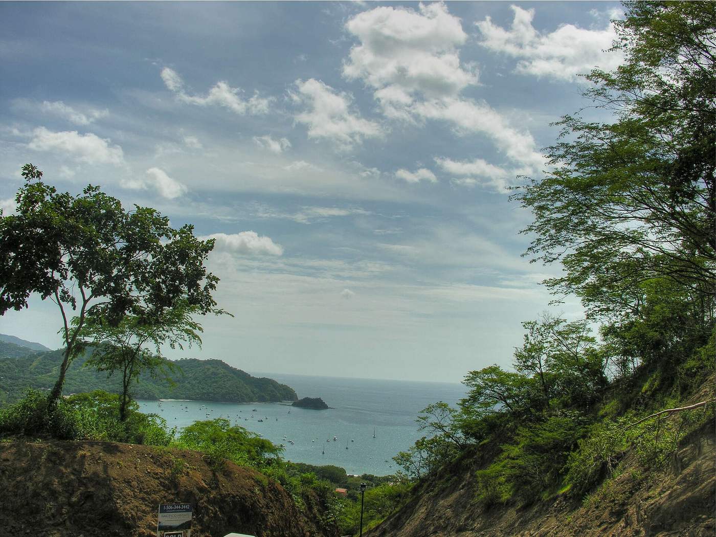 Hillside lot overlooking Coco Bay and anchored boats in Playas del Coco