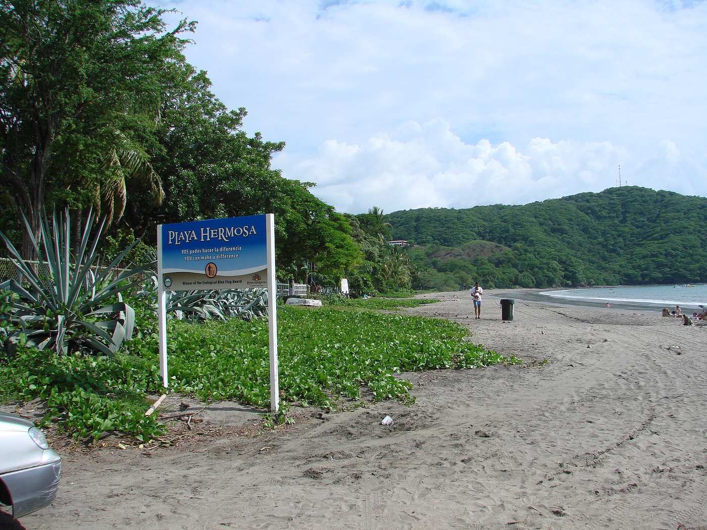 Playas del Coco vs Playa Hermosa: Which Beach Town Fits You